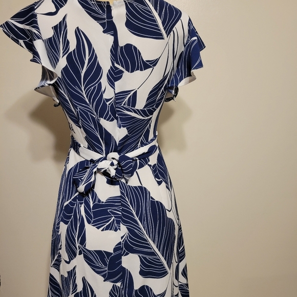 Liz Claiborne Midi Dress Size 6 Ruffle Sleeves Floral Classic Demure Cruise Vaca - Picture 5 of 5
